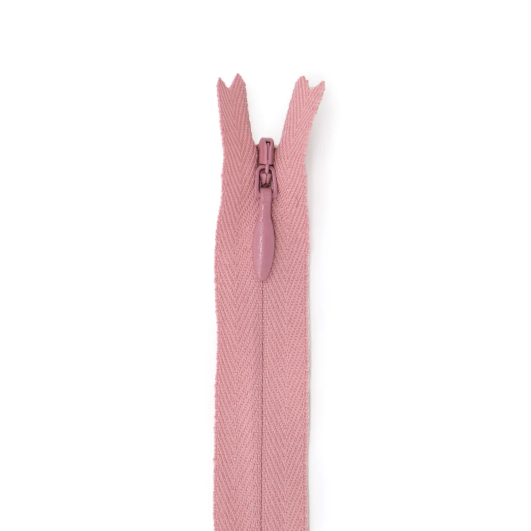 22" (56cm) Invisible Zipper - Image 17