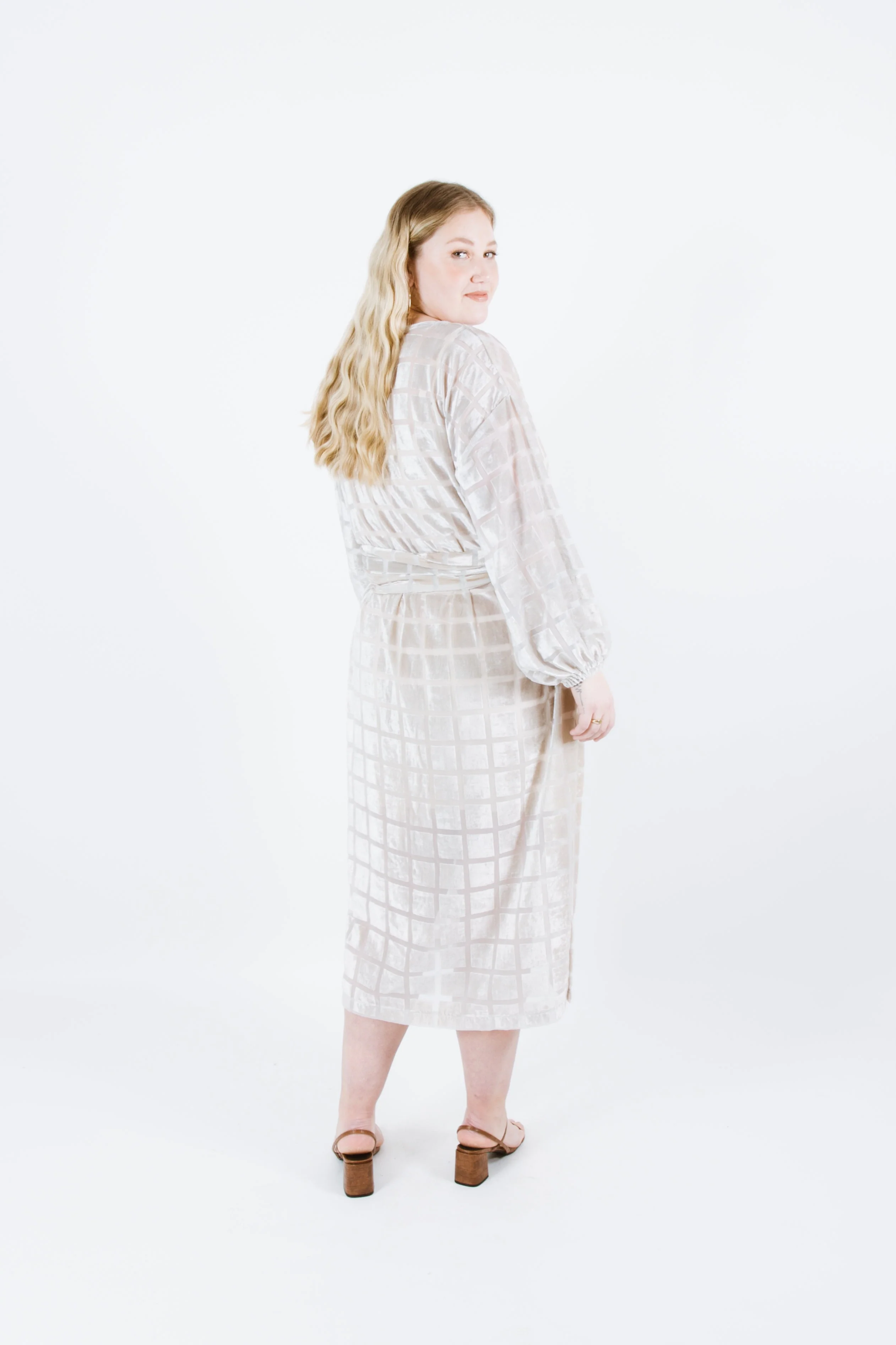 Array Curve Top & Dress - Papercut Patterns - Image 7