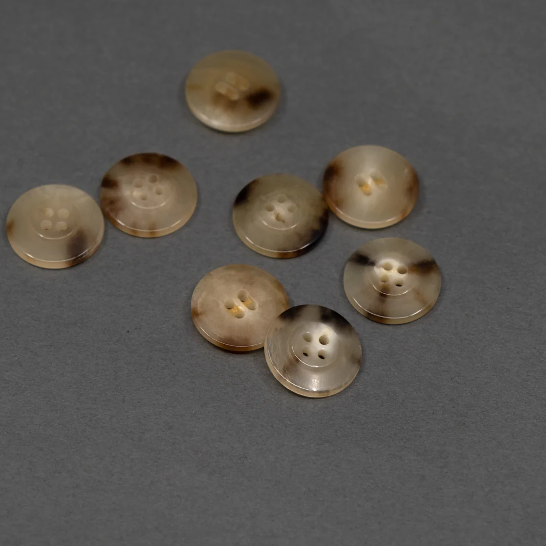 Butter Toffee 17mm (11/16") Buttons - Set of 8