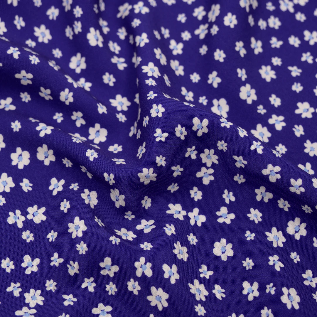 Daisy Daydream Viscose Challis - Azure/Ivory