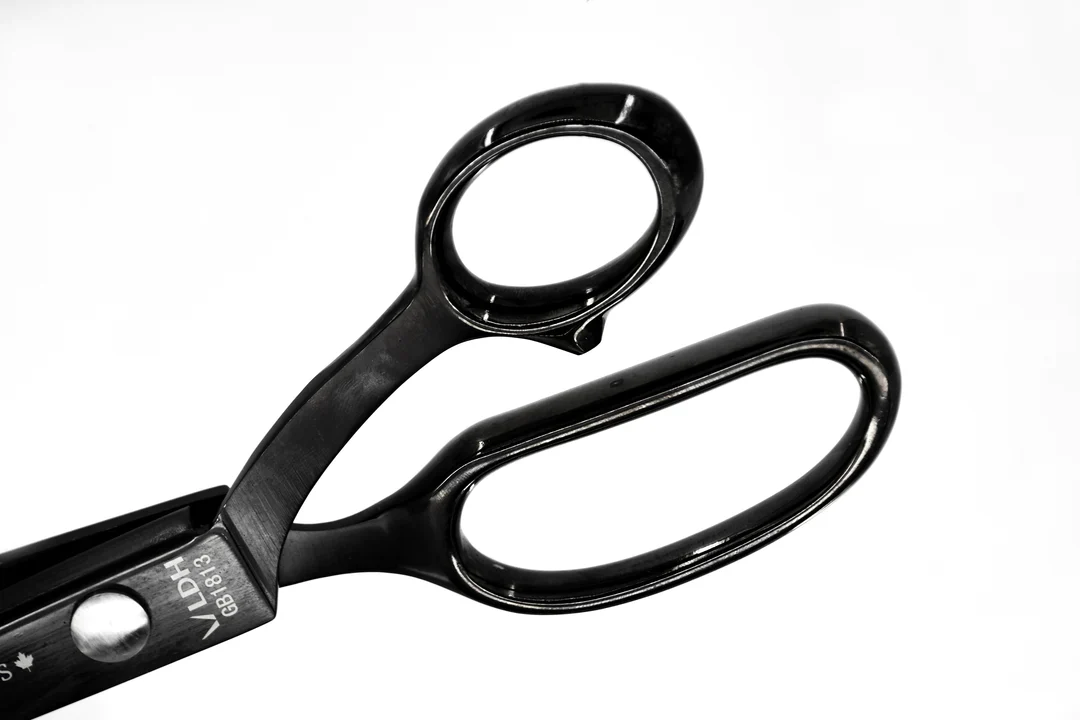 Midnight Edition 9" Pinking Shears - LDH Scissors - Image 4