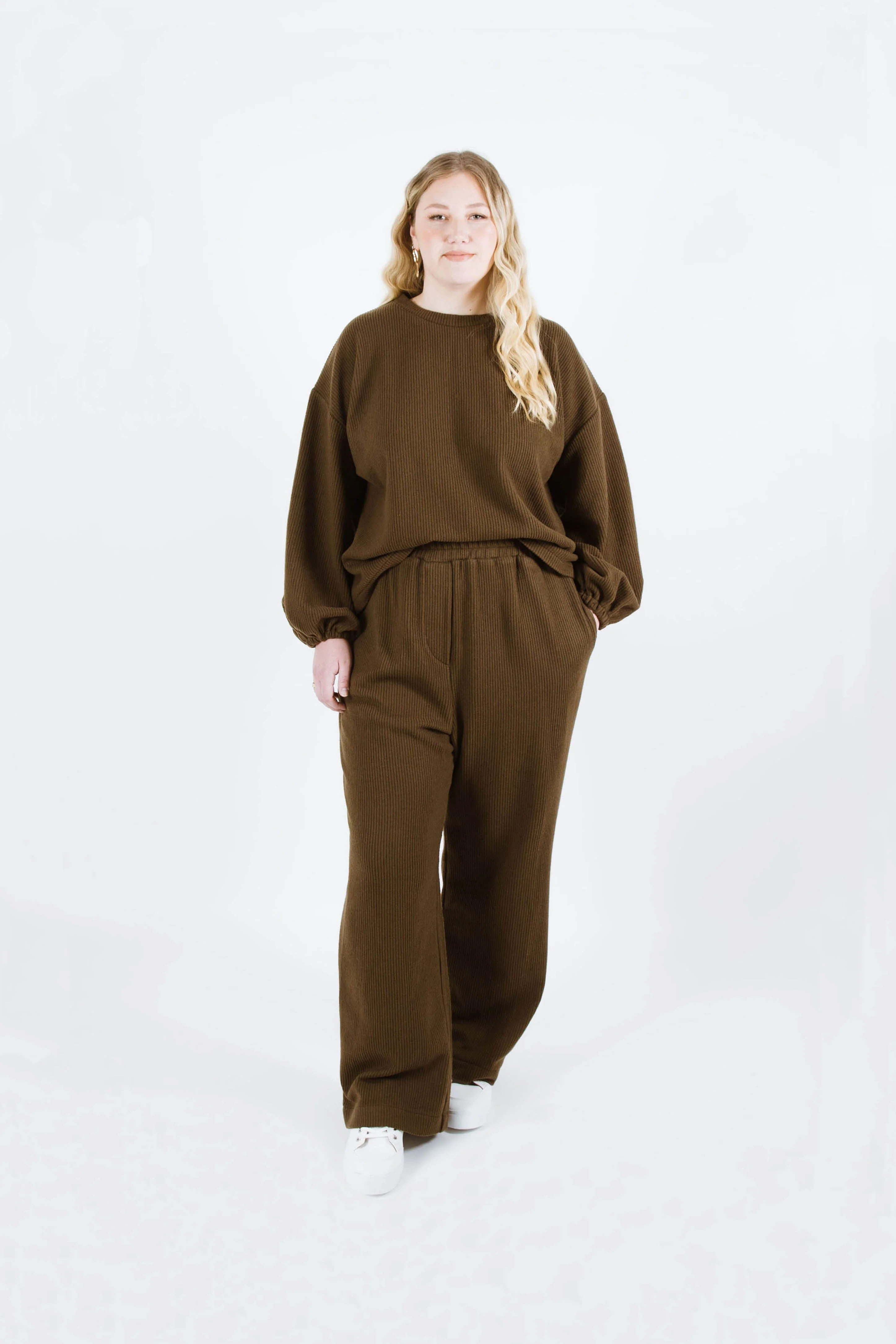 Tula Curve Pants - Papercut Patterns - Image 2