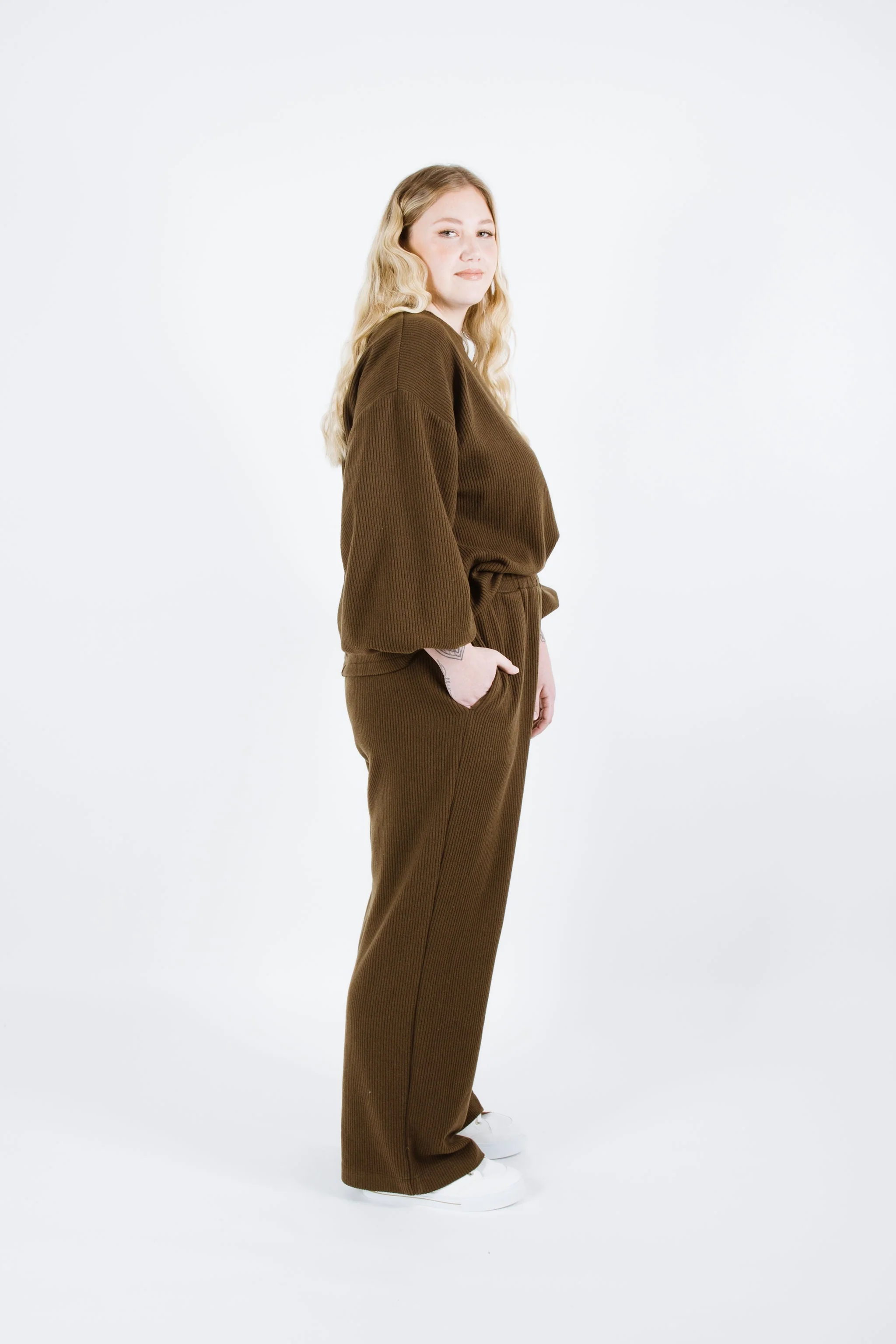 Tula Curve Pants - Papercut Patterns - Image 3